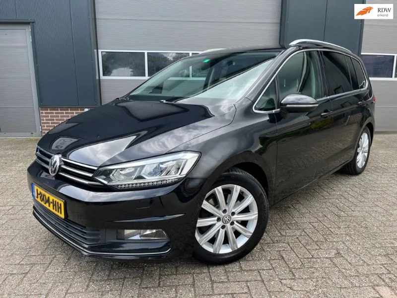 Volkswagen Touran (2015) — foto 1