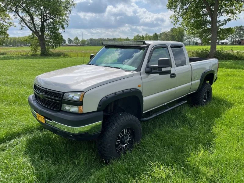 GMC Silverado (2005) — foto 1