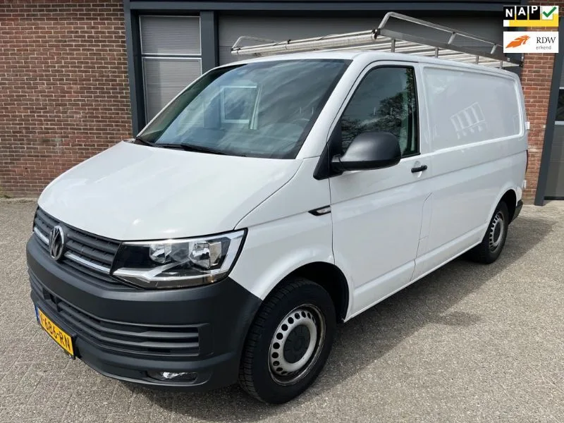 Volkswagen Transporter (2018) — foto 1