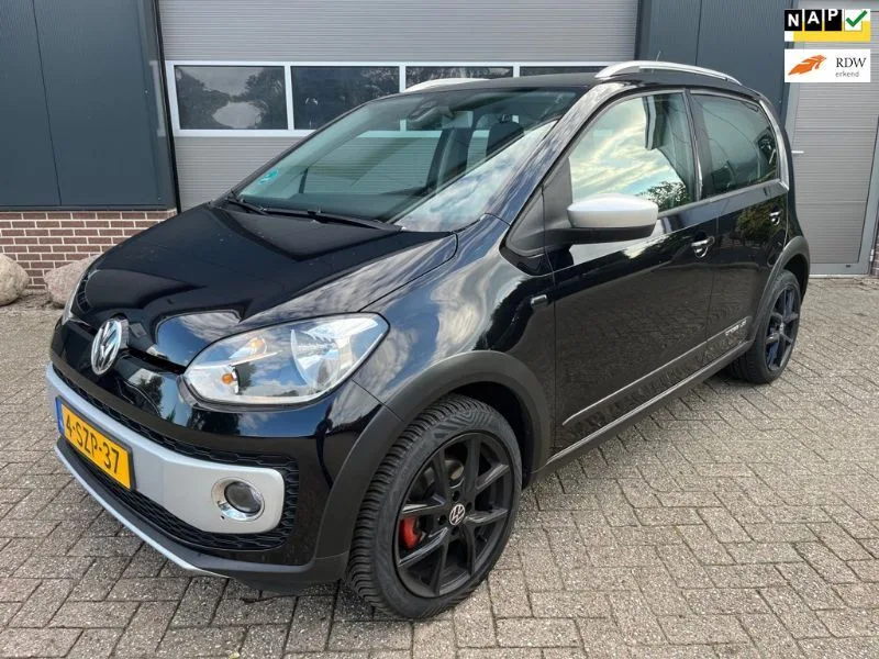 Volkswagen Up! (2014) — foto 1
