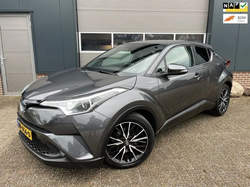 Toyota C-HR (2017) — foto 1