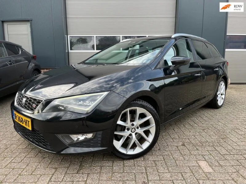 SEAT Leon (2014) — foto 1