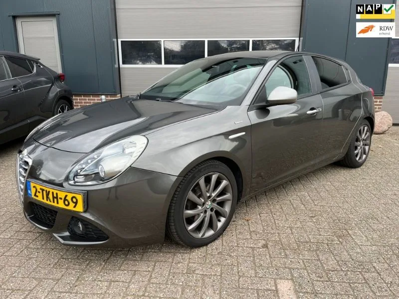Alfa Romeo Giulietta (2014) — foto 1
