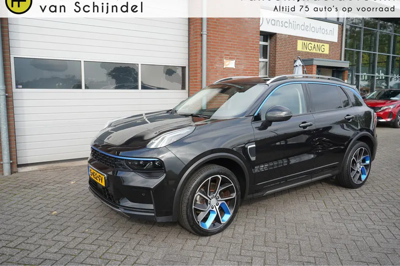 Lynk & Co 01 (2023)