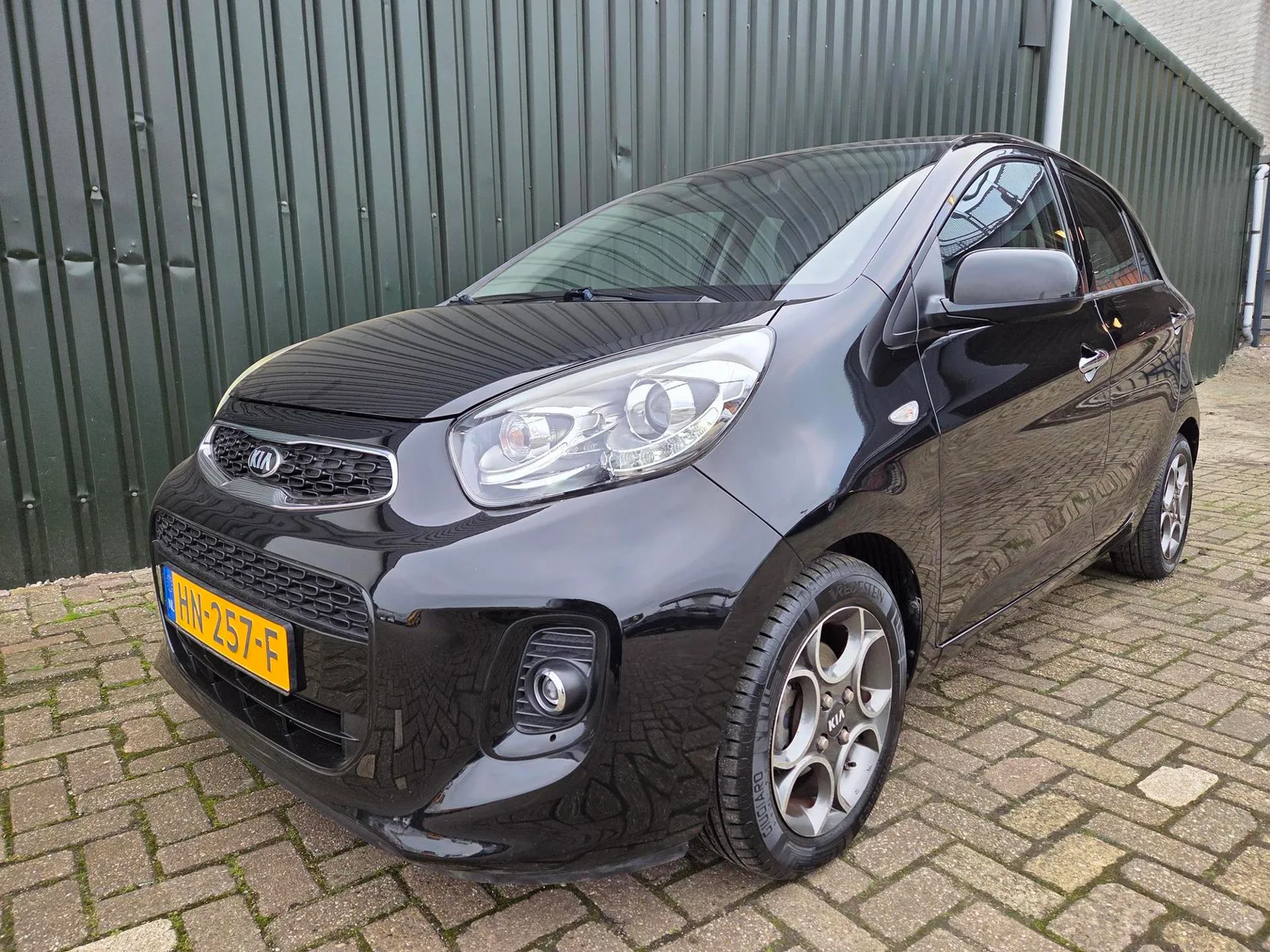 Kia Picanto (2015) — foto 1