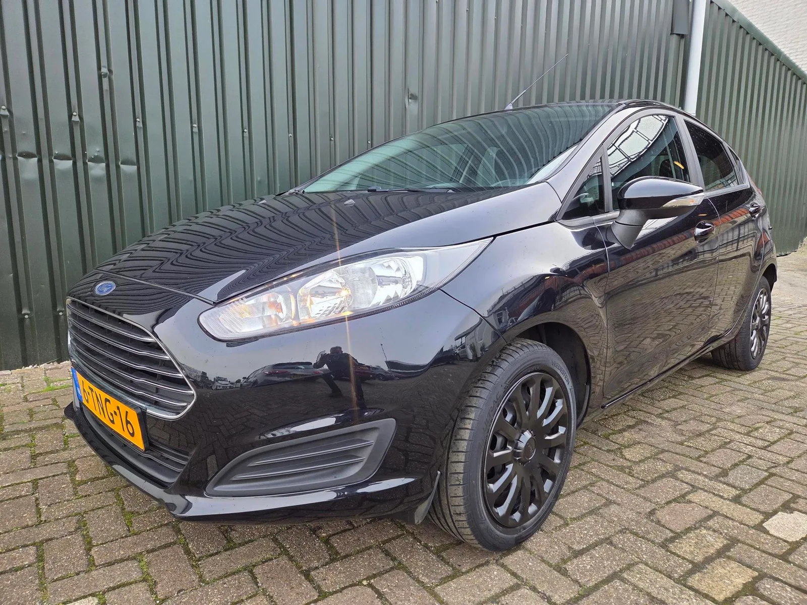 Ford Fiesta (2014) — foto 1