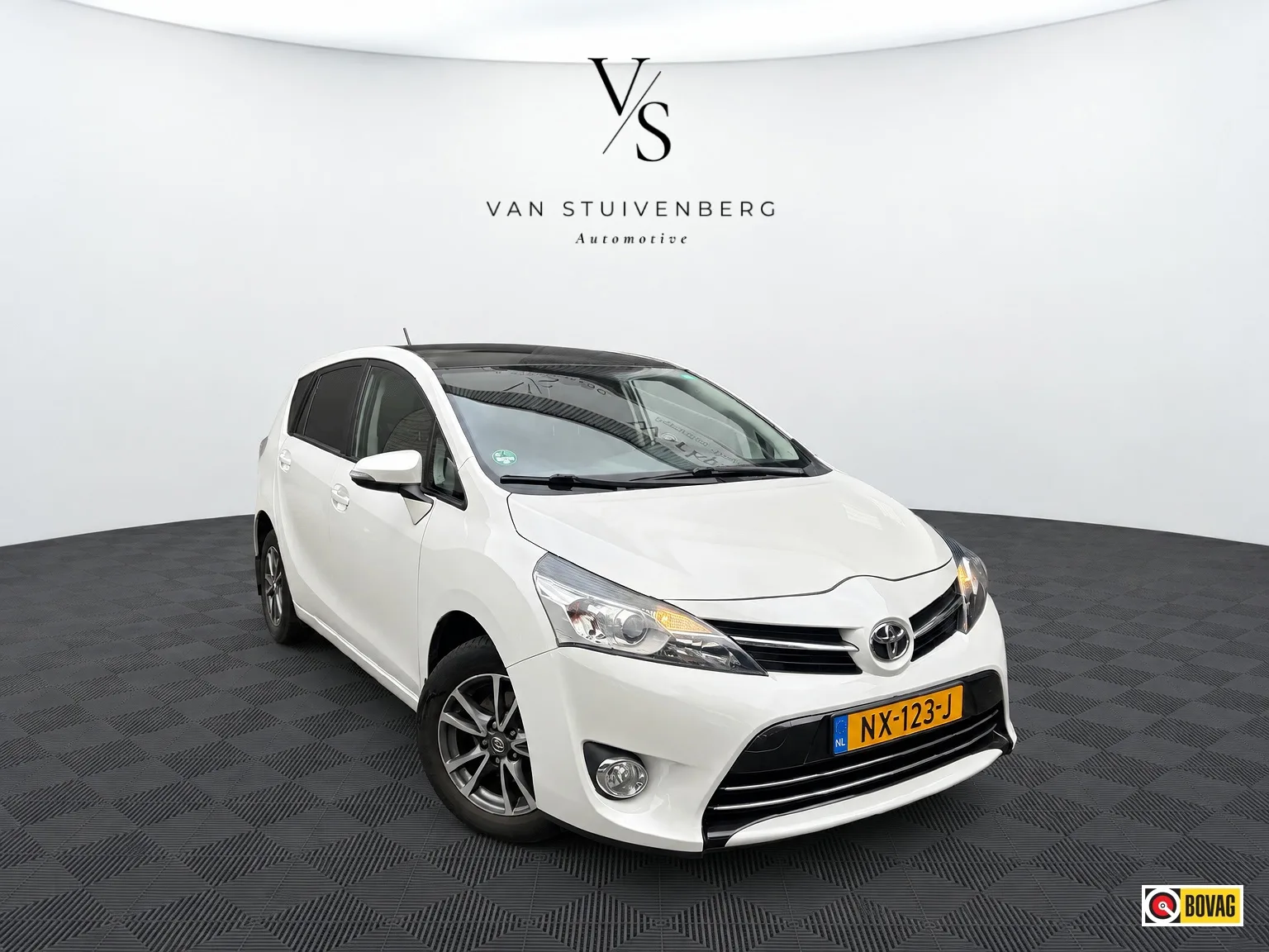 Toyota Verso (2014) — foto 1
