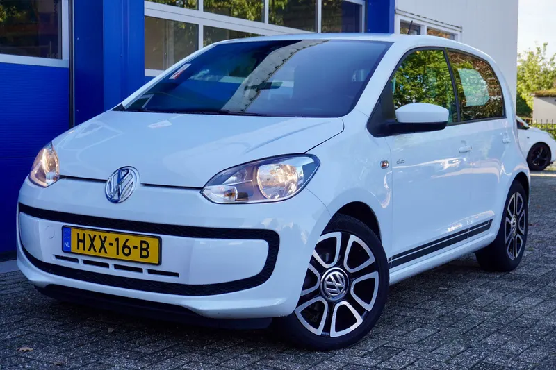 Volkswagen Up! (2016)