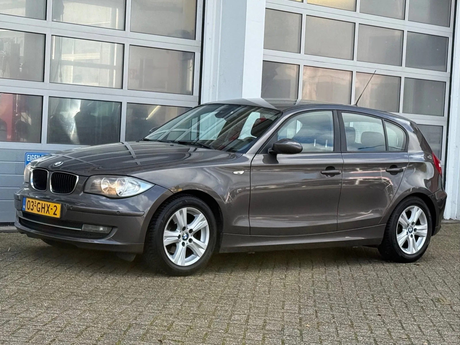 BMW 1-Serie (2008) — foto 1