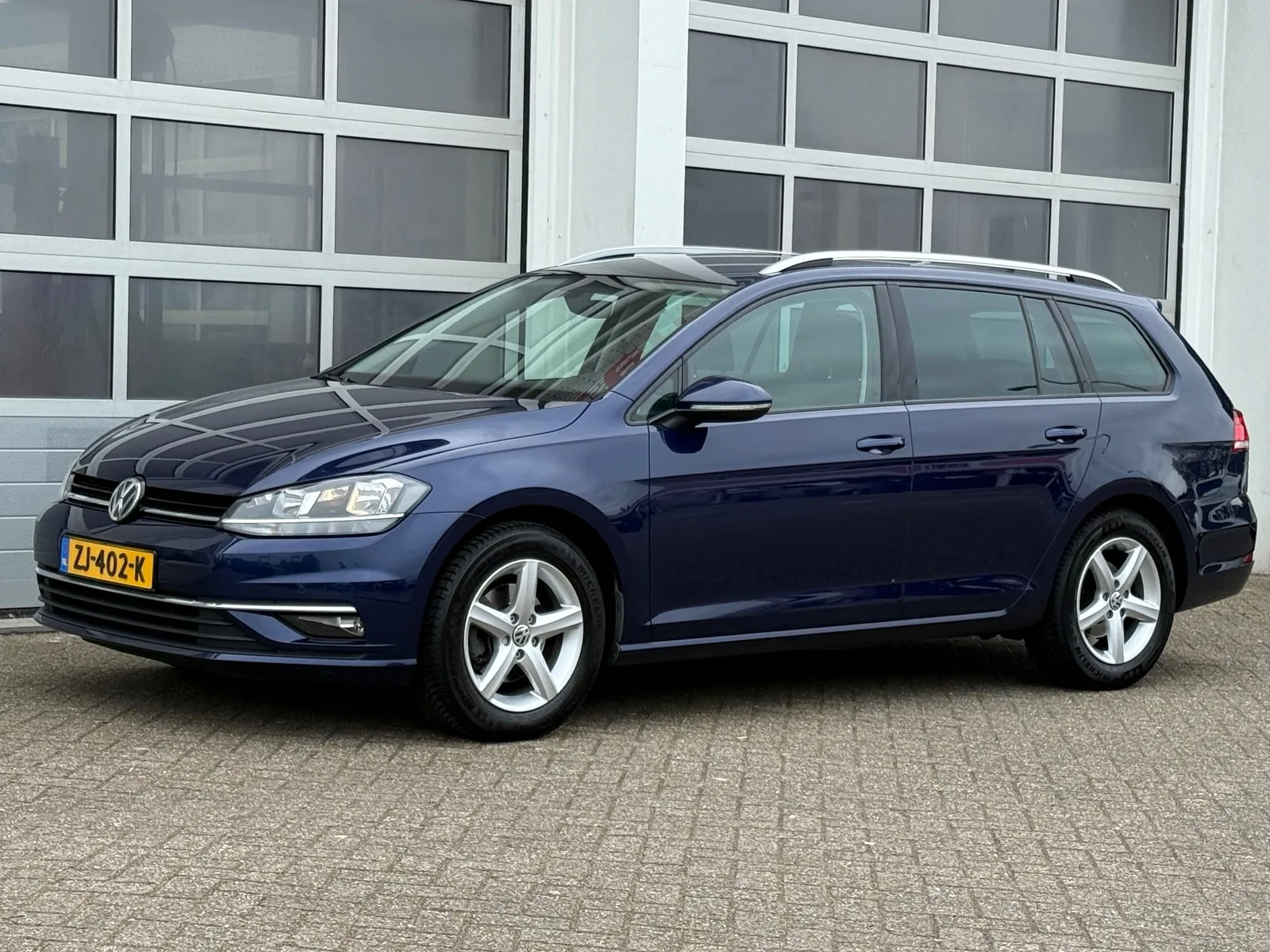 Volkswagen Golf (2019) — foto 1