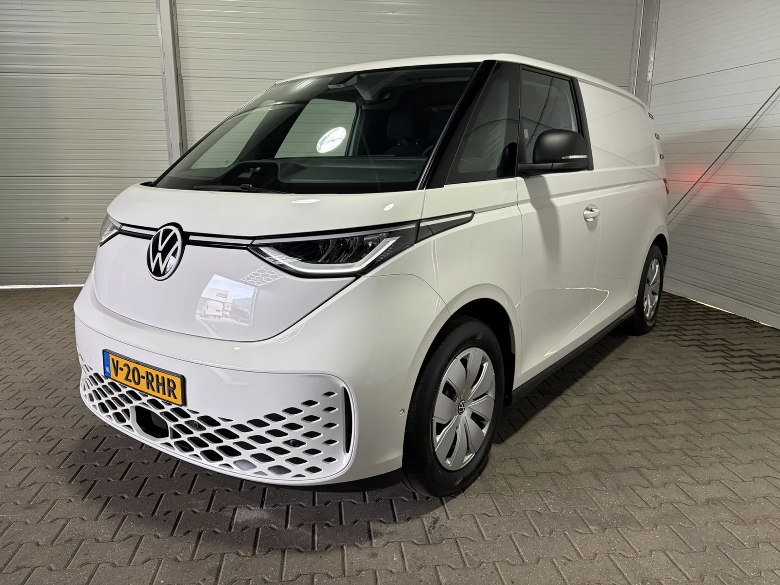 Volkswagen ID. Buzz Cargo (2023) — foto 1