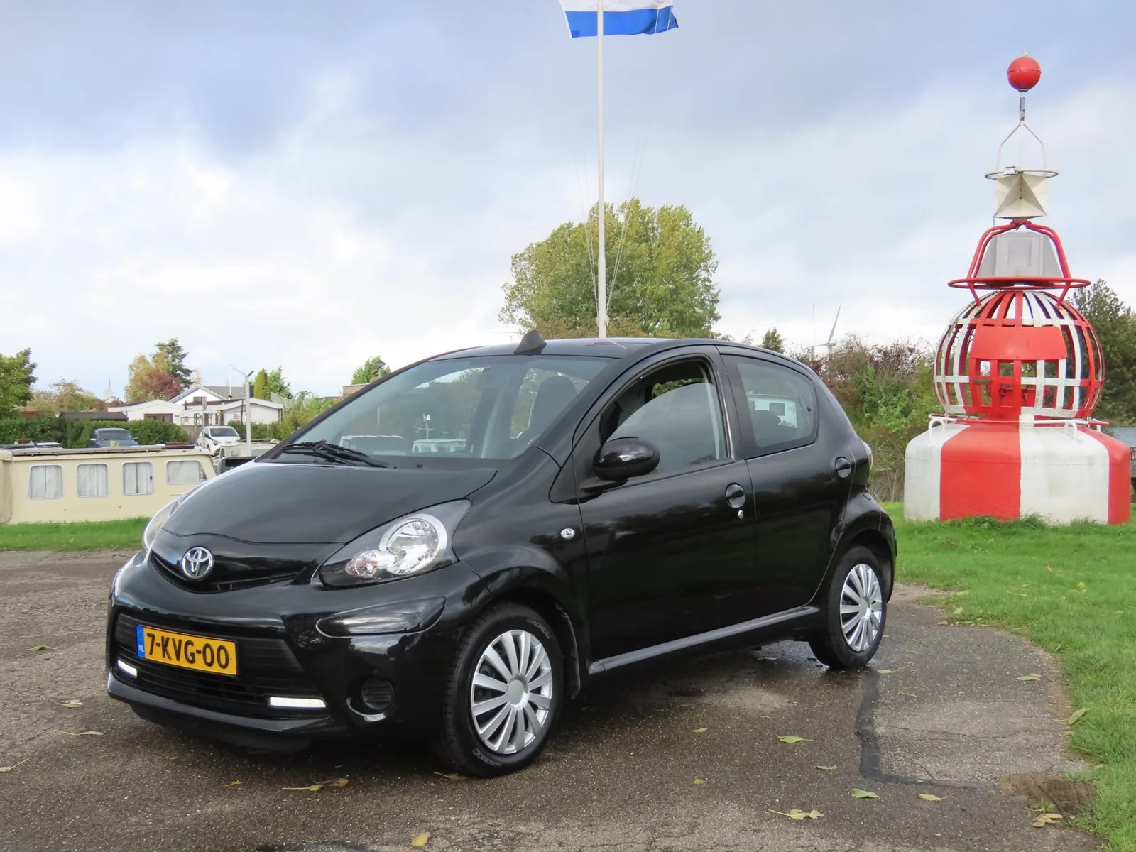 Toyota Aygo (2013) — foto 1