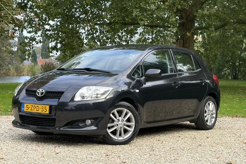Toyota Auris (2009)