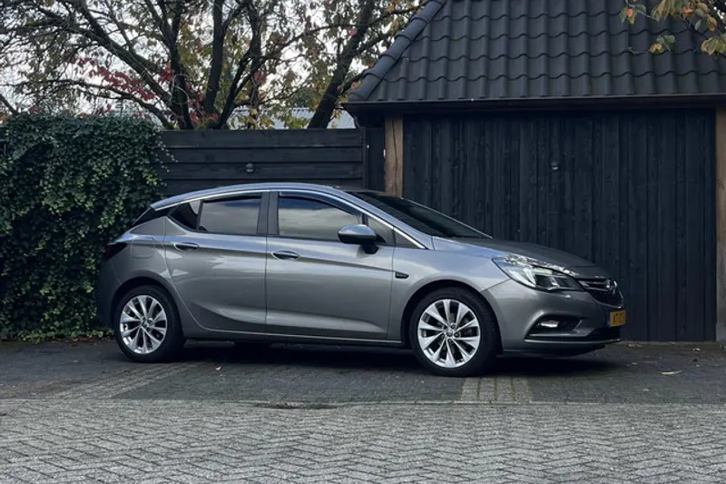 Opel Astra (2016)