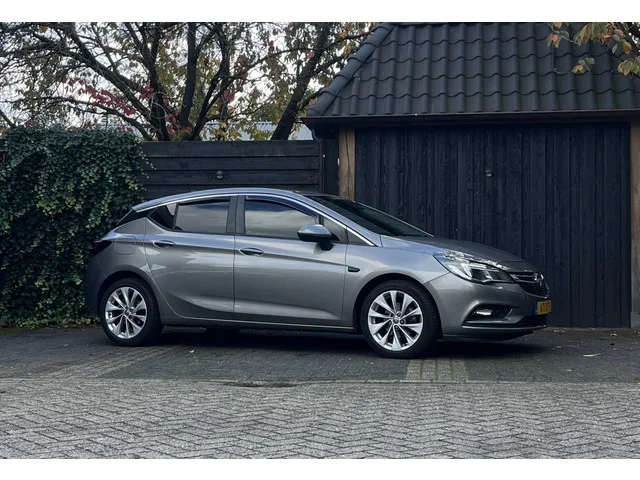Opel Astra (2016) — foto 1