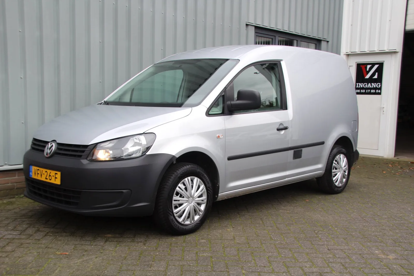 Volkswagen Caddy (2015) — foto 1