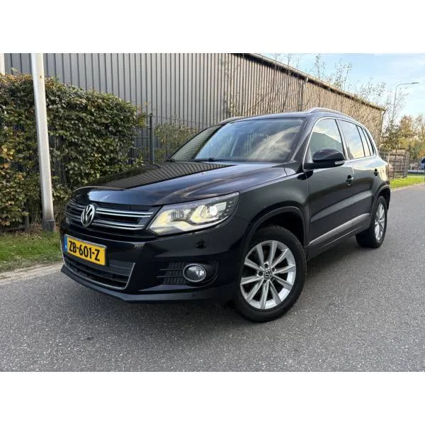 Volkswagen Tiguan (2012) — foto 1