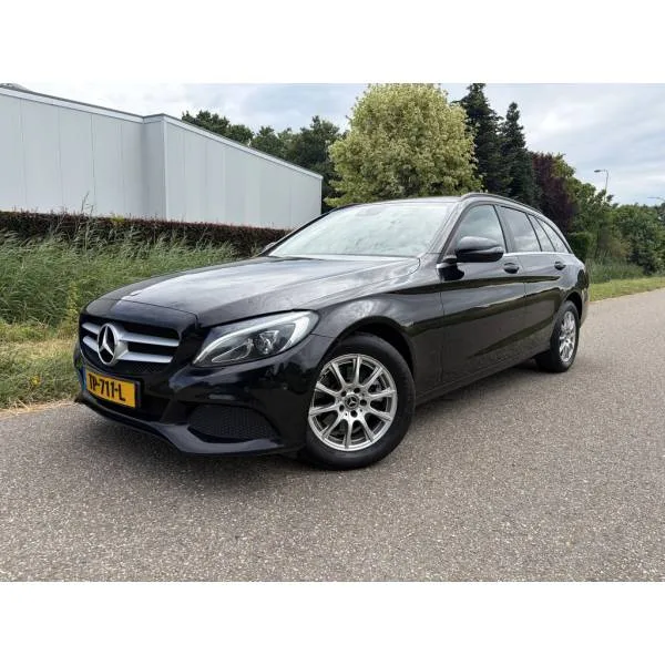 Mercedes-Benz C-Klasse (2017) — foto 1