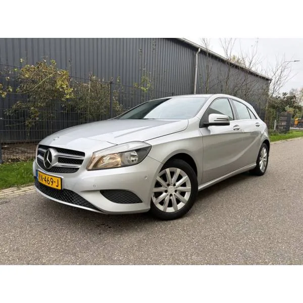 Mercedes-Benz A-Klasse (2015) — foto 1