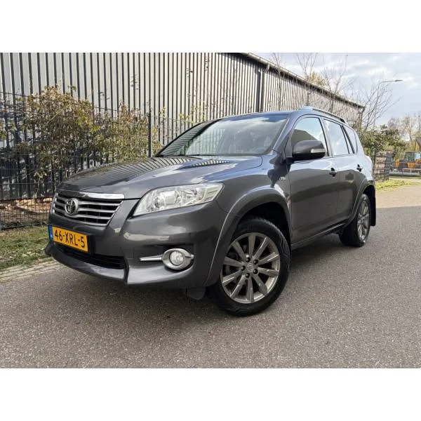 Toyota RAV4 (2012) — foto 1