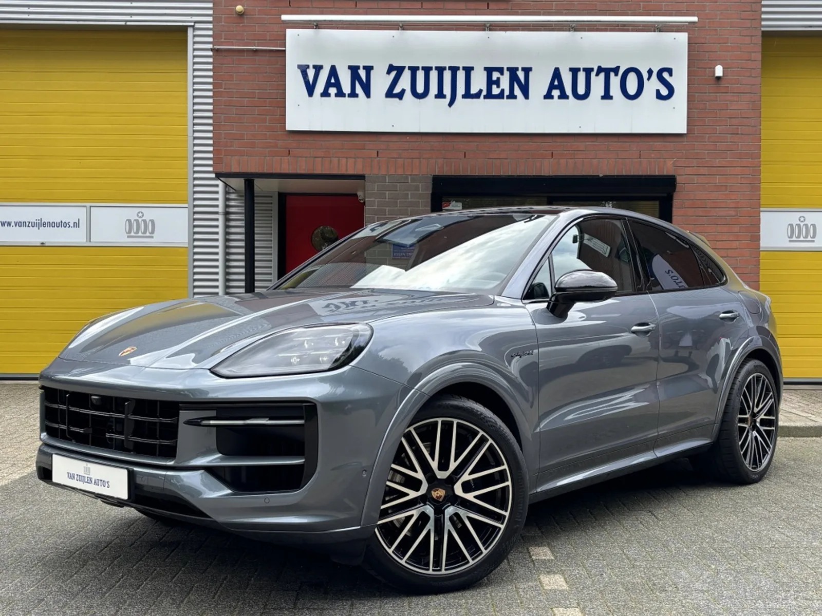 Porsche Cayenne Coupé (2026) — foto 1