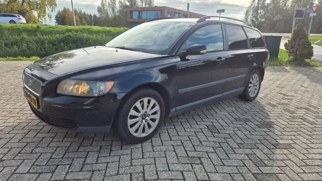 Volvo V50 (2004) — foto 1