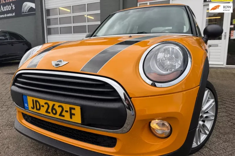 MINI One (2016)