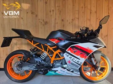 KTM RC 125 (2016) — foto 1