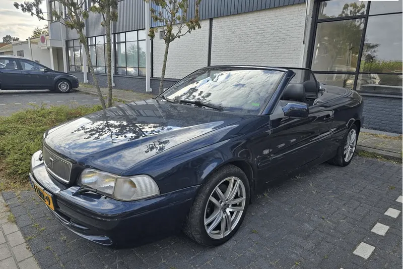Volvo C70 (2000)