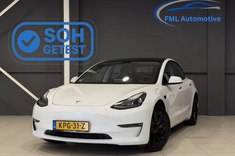 Tesla Model 3 (2022)
