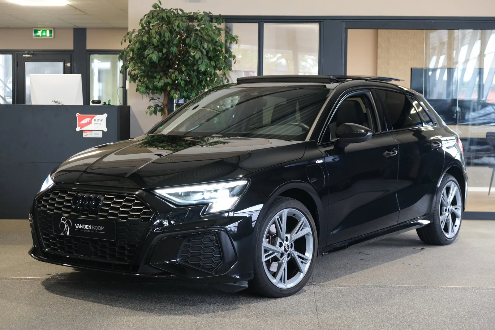 Audi A3 (2023) — foto 1
