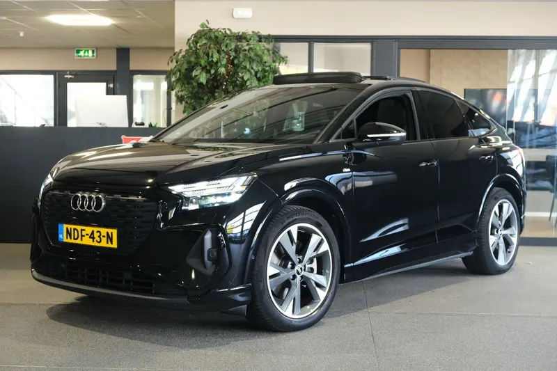 Audi Q4 e-tron (2022)