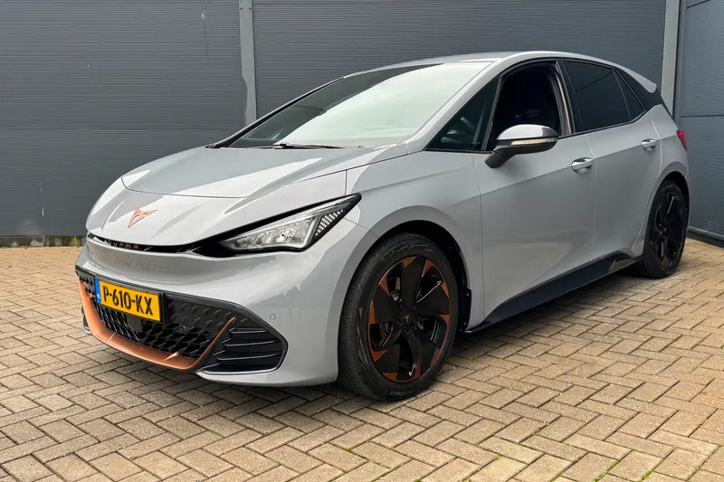 CUPRA Born (2022)