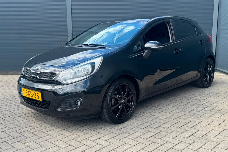 Kia Rio (2013)