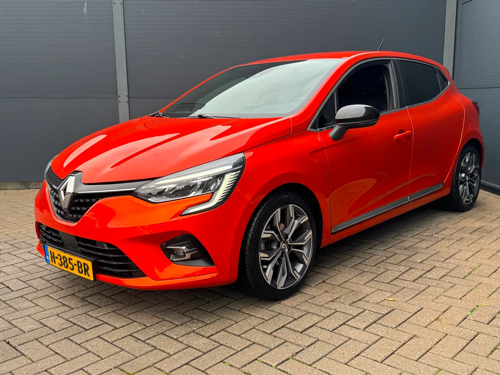 Renault Clio (2020) — foto 1