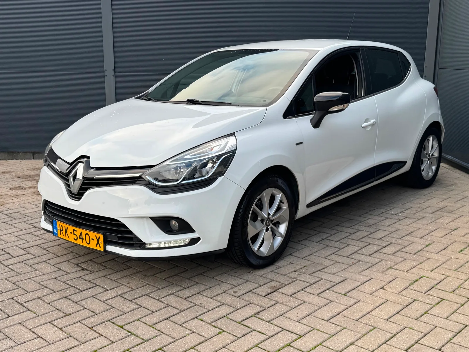 Renault Clio (2017) — foto 1