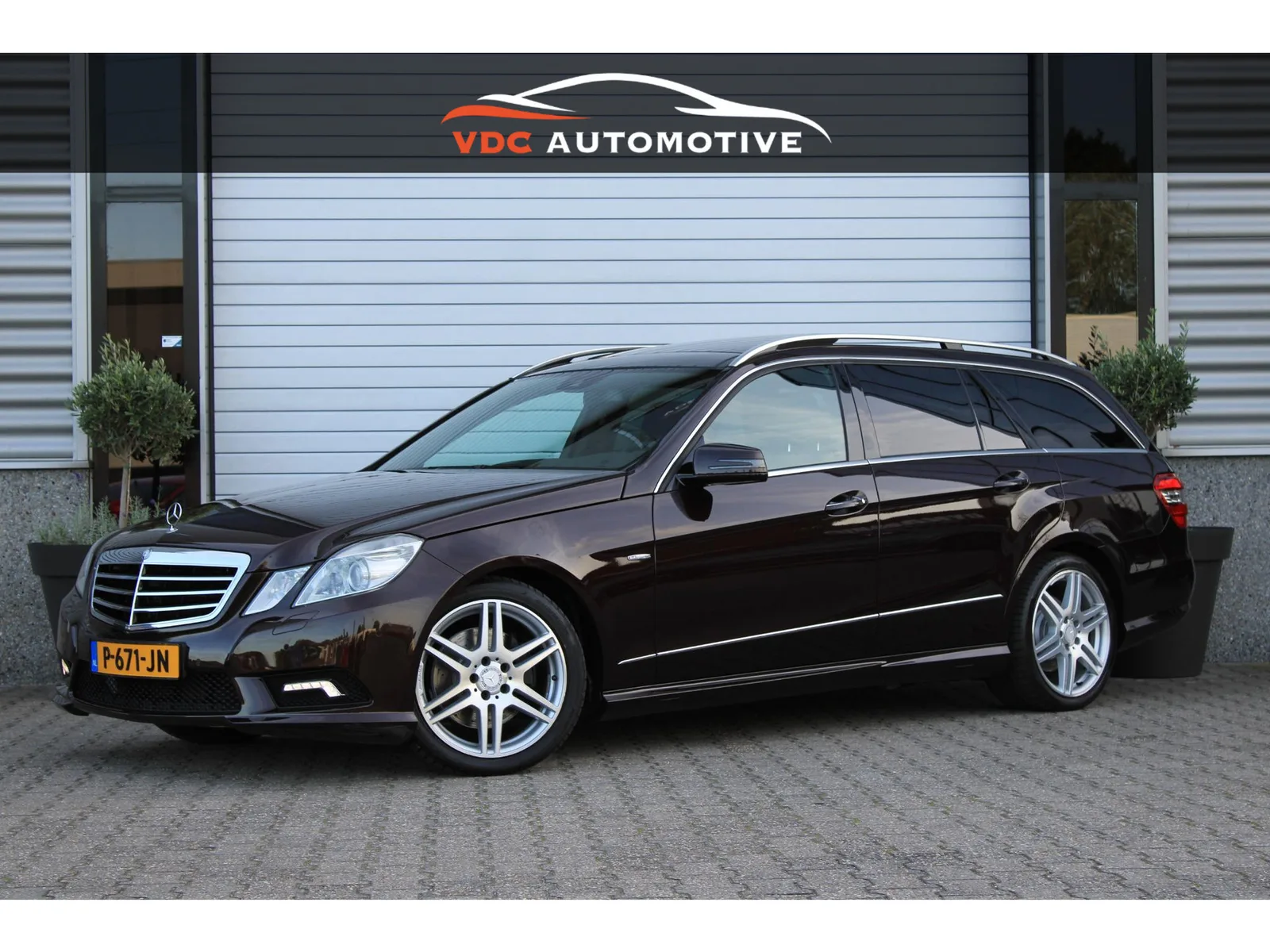 Mercedes-Benz E-Klasse (2011) — foto 1