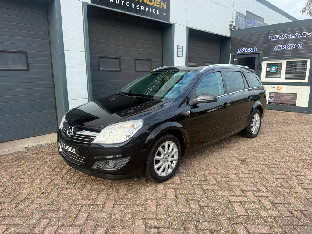 Opel Astra (2007) — foto 1