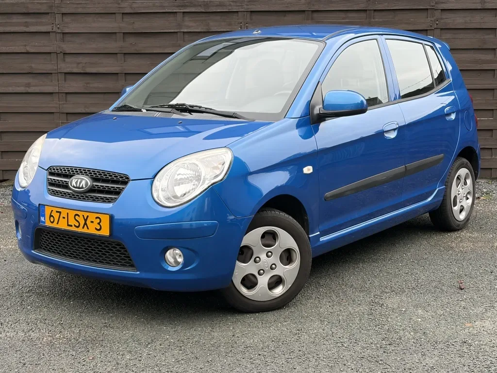 Kia Picanto (2010) — foto 1
