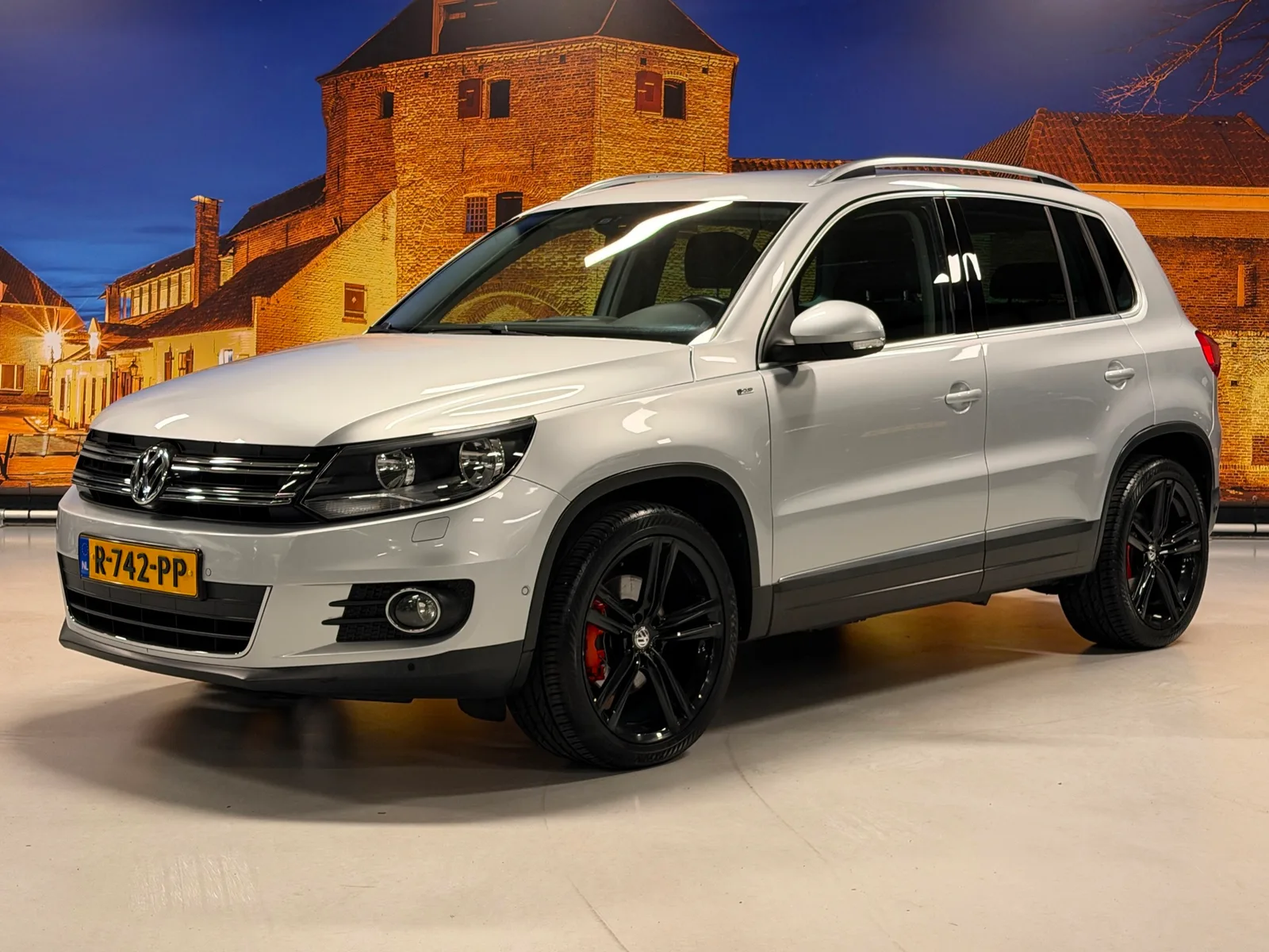 Volkswagen Tiguan (2014) — foto 1