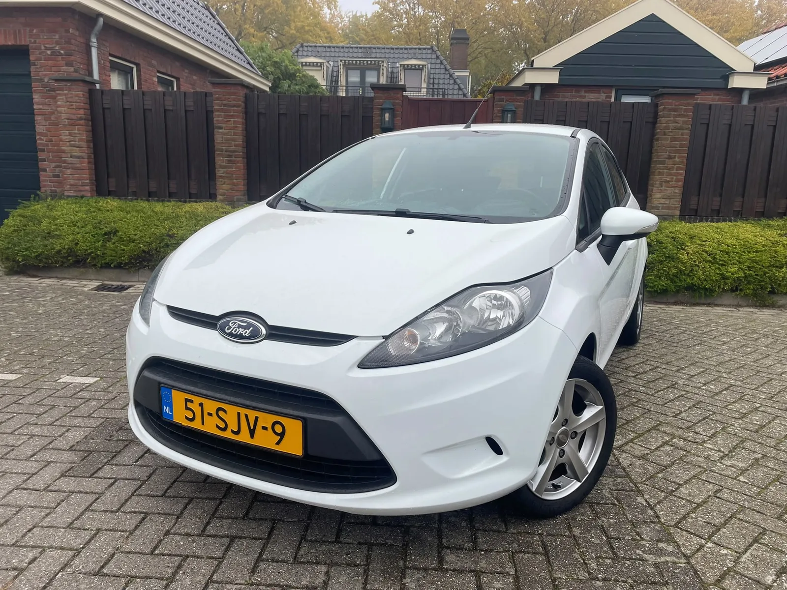 Ford Fiesta (2011) — foto 1