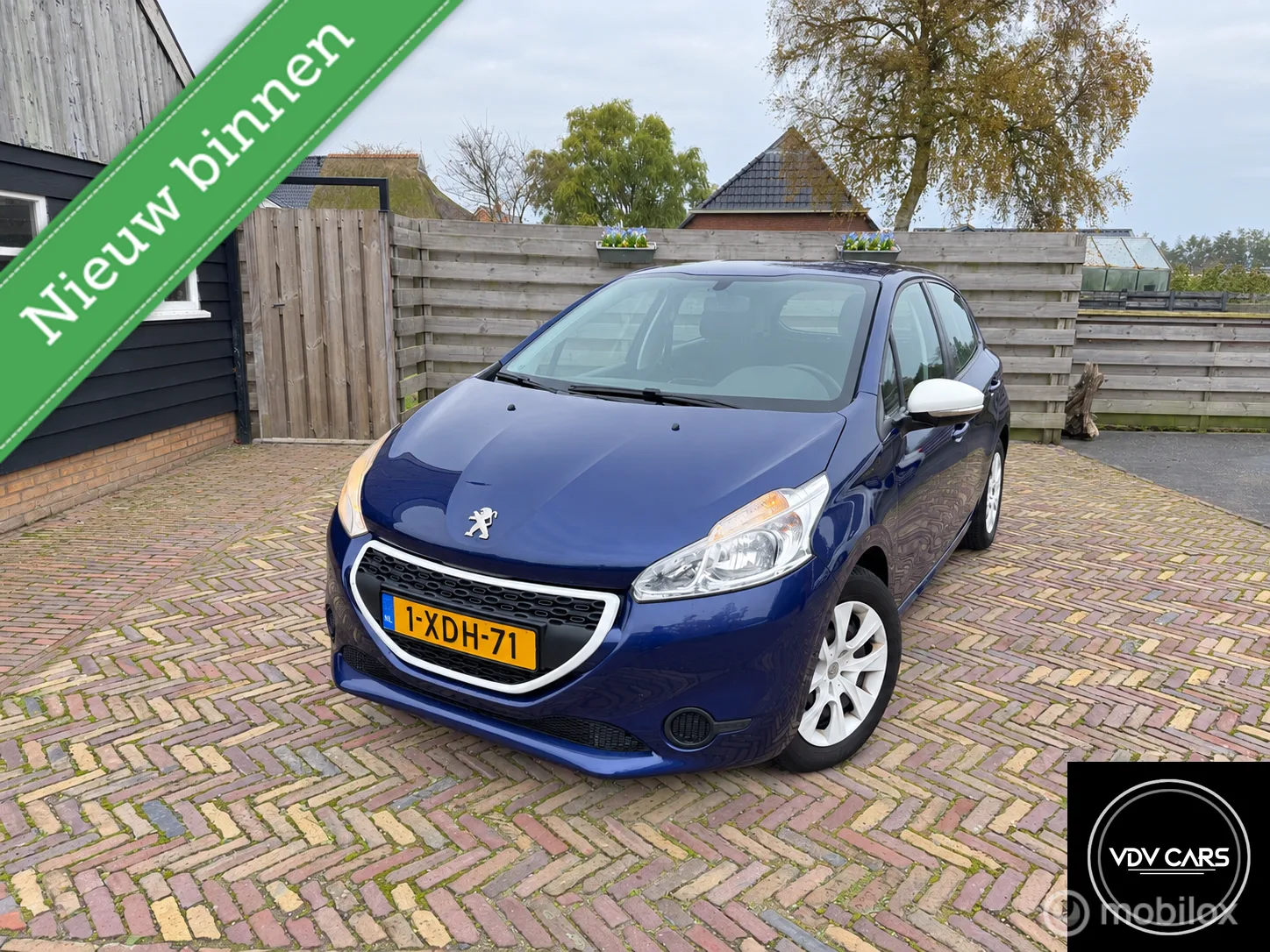 Peugeot 208 (2014) — foto 1