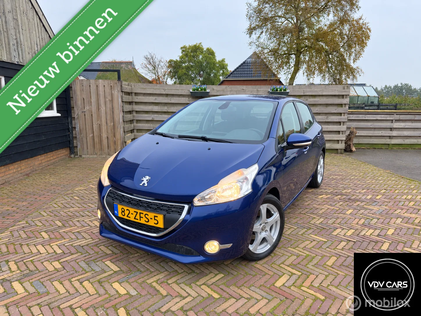 Peugeot 208 (2012) — foto 1