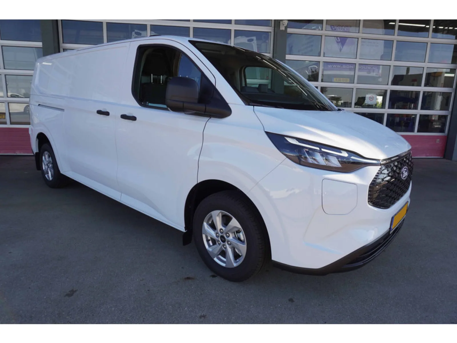 Ford E-Transit Custom (2026) — foto 1