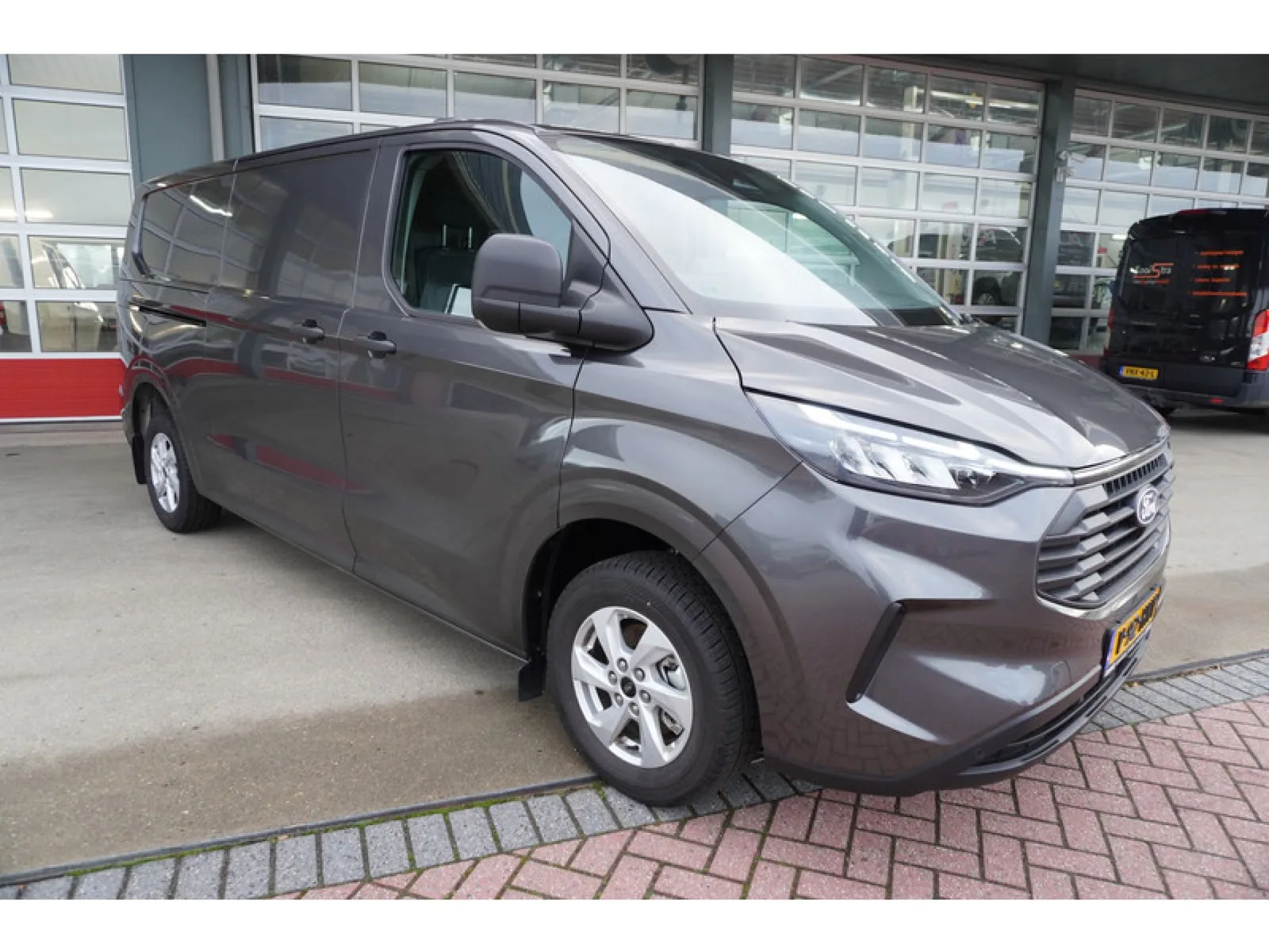 Ford Transit Custom (2024) — foto 1
