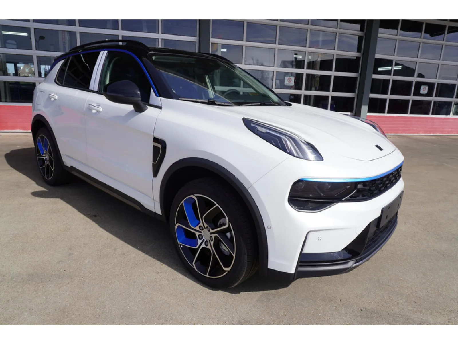 Lynk & Co 01 (2026) — foto 1
