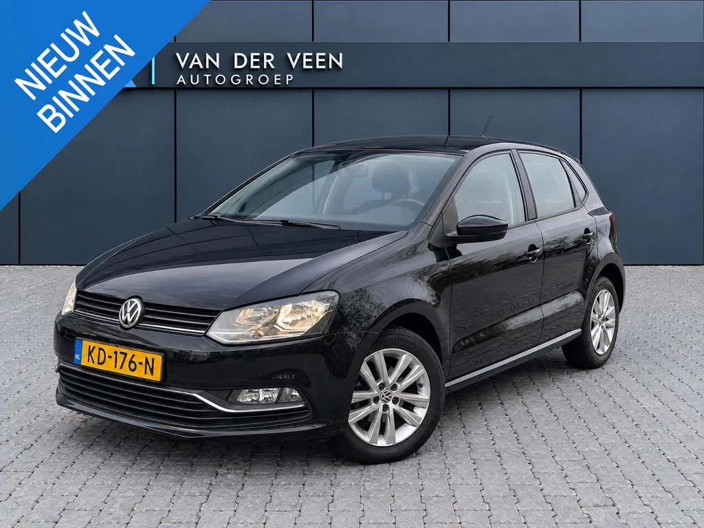 Volkswagen Polo (2015) — foto 1
