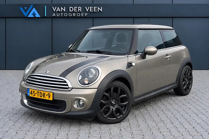 MINI One (2012)