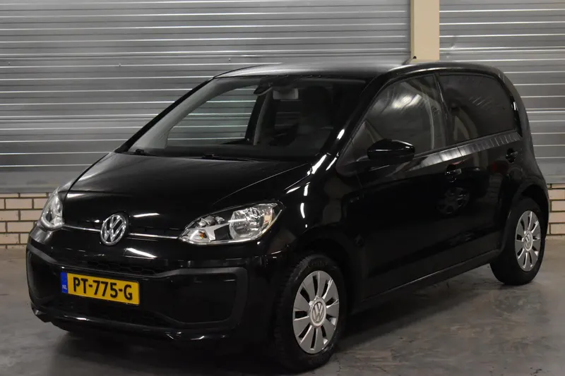 Volkswagen Up! (2017)