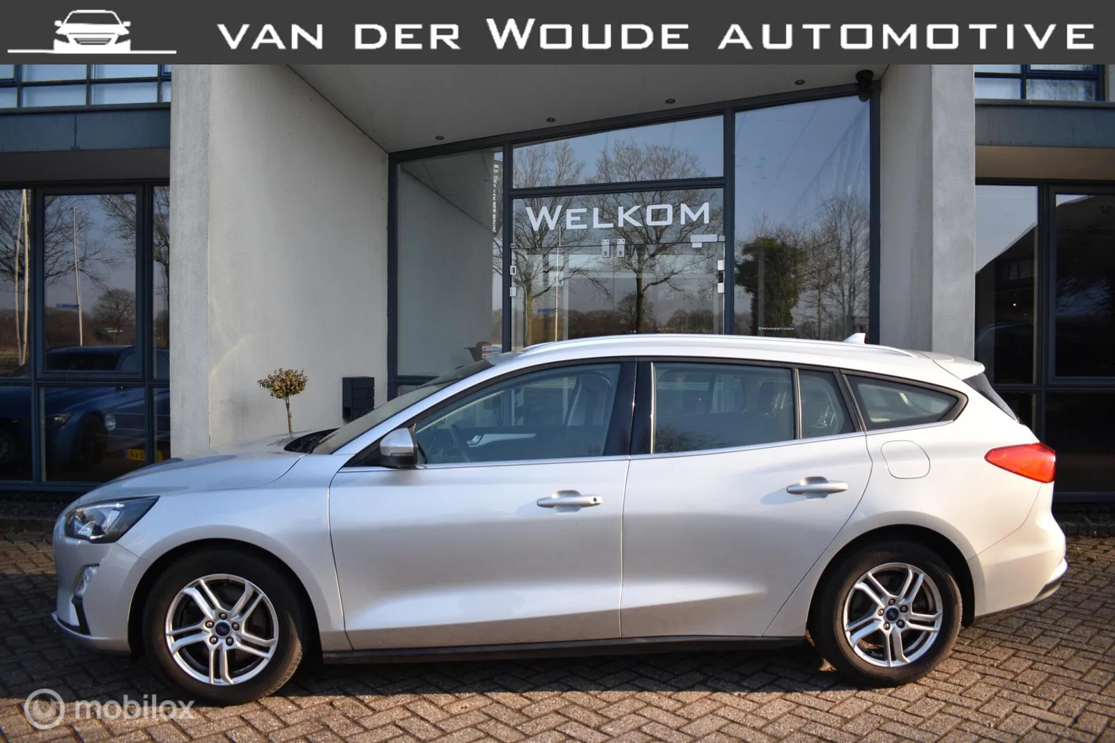Ford Focus (2022) — foto 1